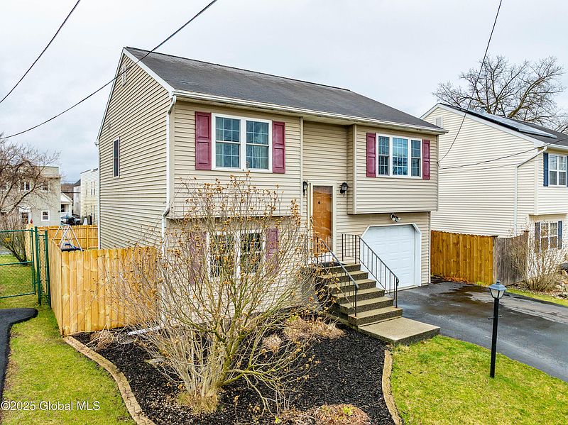 2nd image of 1814 Avenue B