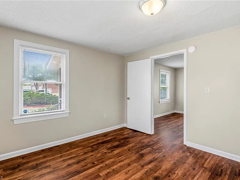 104 S Raleigh St — Photo 10