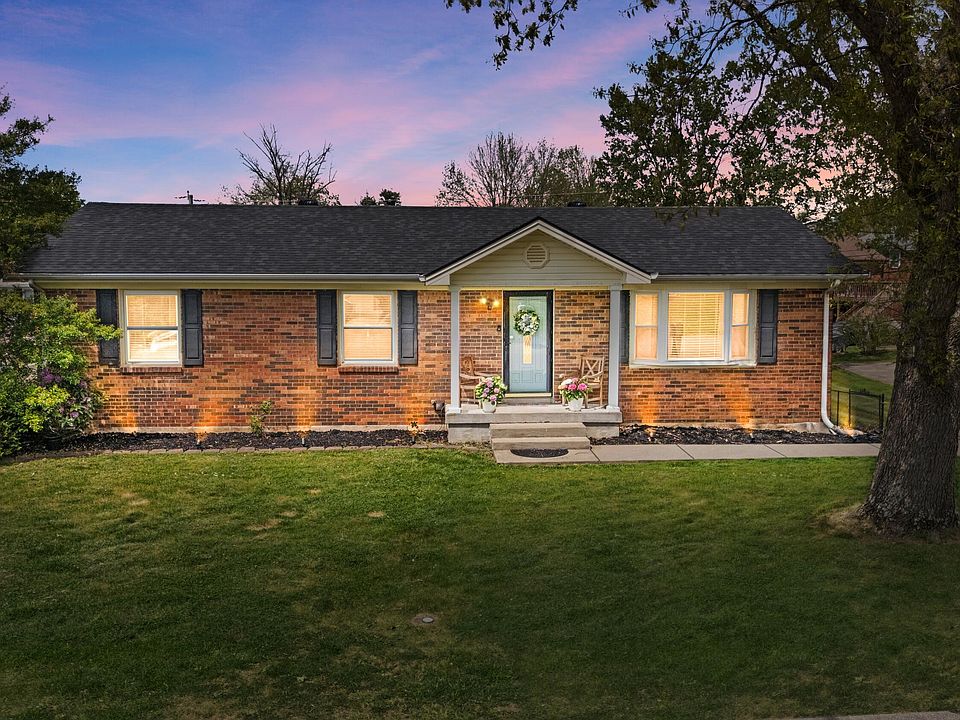 1st image of 28 Churchill Dr