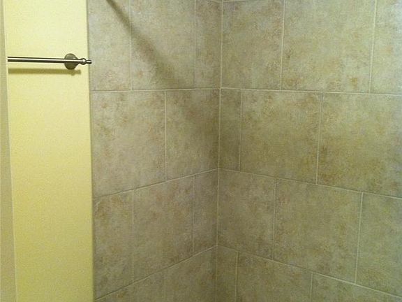 3rd image of 1044 E 400 S APT 403A