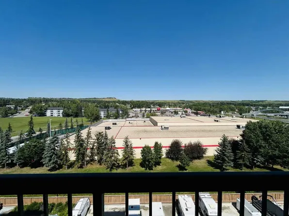 5204 N Dalton Dr NW #806, Calgary, AB T3A 3H1