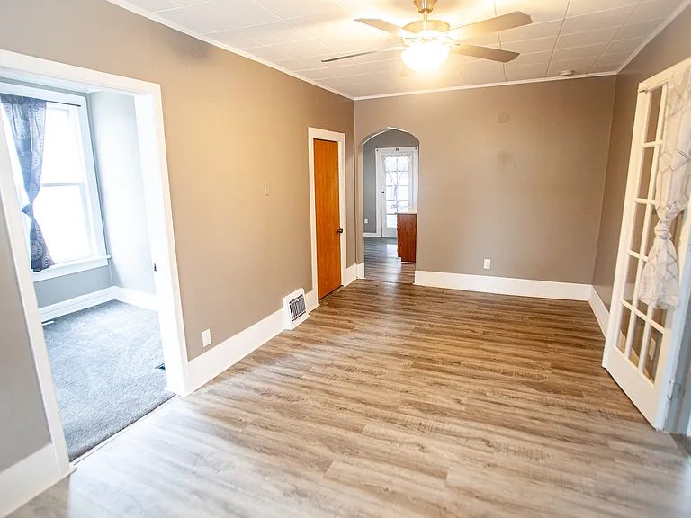 301 W Madison Ave — Photo 25