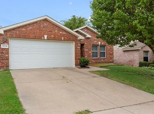 10120 Cougar Trl, Fort Worth, TX 76108