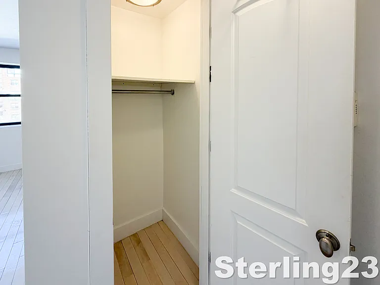 210 Brighton 15 St #5G — Photo 9