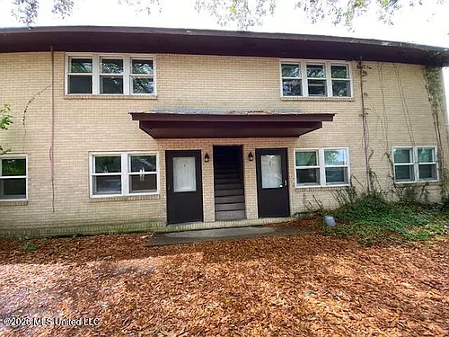 3209 F Ave #3 Photo 1
