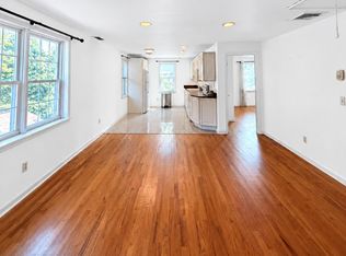 104 Rowayton Ave, Waterford, CT 06385