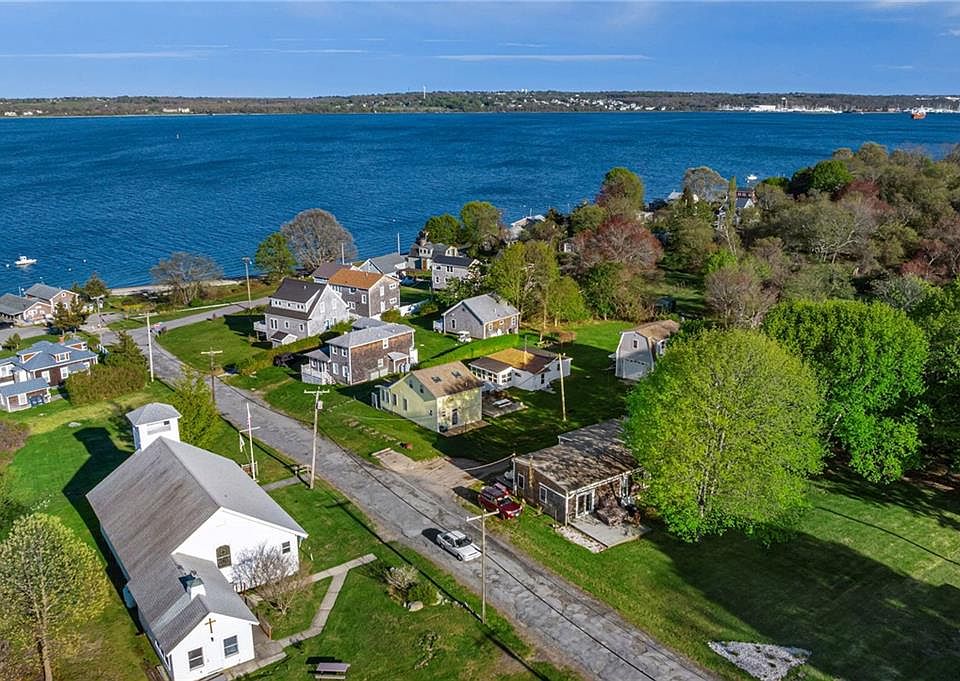 1st image of 26 Pier Rd