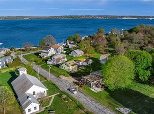 26 Pier Rd, Prudence Island, RI 02872