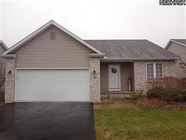 1st image of 27 Danbury Ct