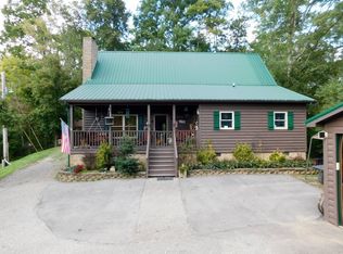 900 Phils Br, Grassy Creek, KY 41352