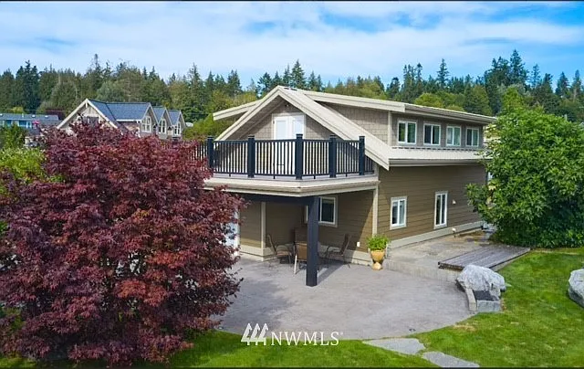 1996 E Saturna Place photo 1