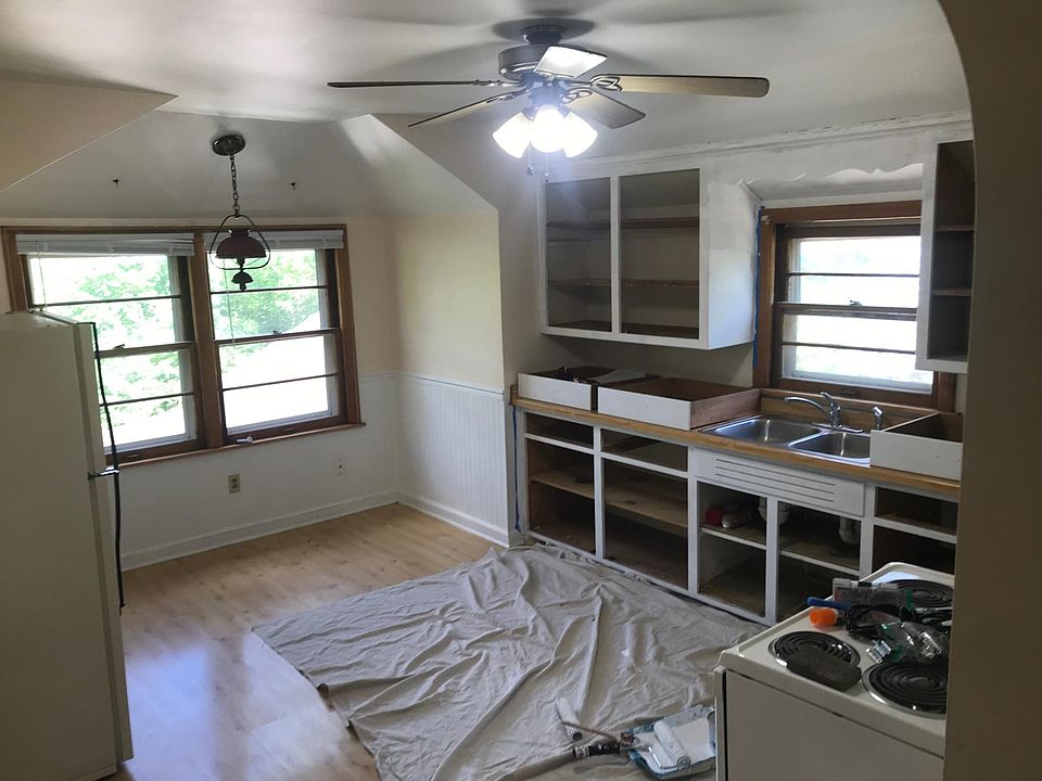 1st image of 5716 N Dexter Ave #A