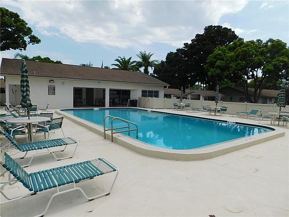 3rd image of 2465 Northside Dr APT 402