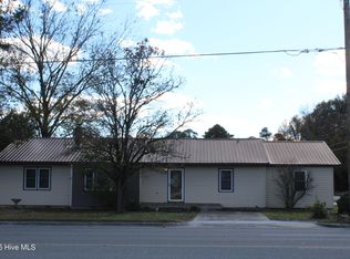 513 W Main St, Beulaville, NC 28518