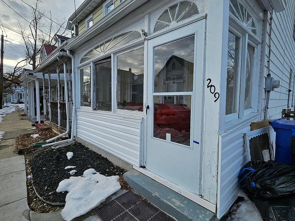 209 Mill St