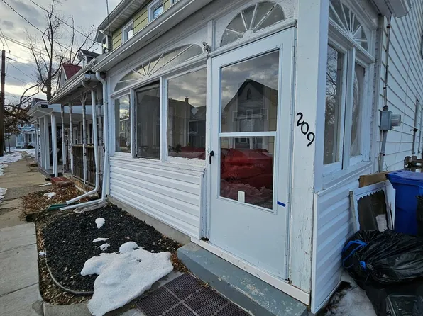 209 Mill St, Mount Holly, NJ 08060