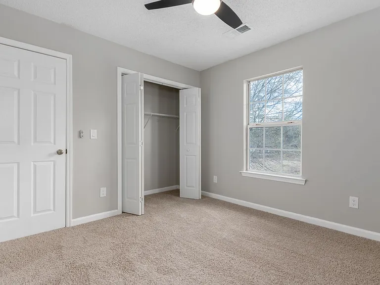 1021 Aderley Oak Dr — Photo 15