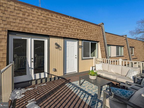 2nd image of 3834 Miramonte Pl Suite E