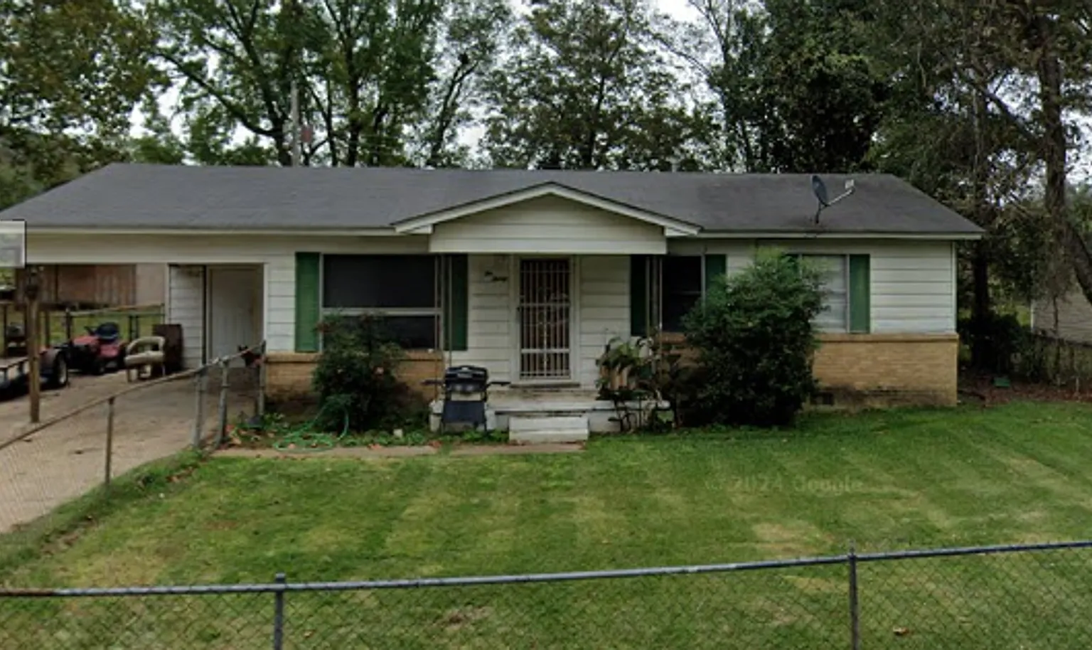 230 Westwood — Photo 1