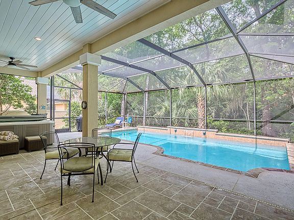 5th image of 252 Clearwater Dr