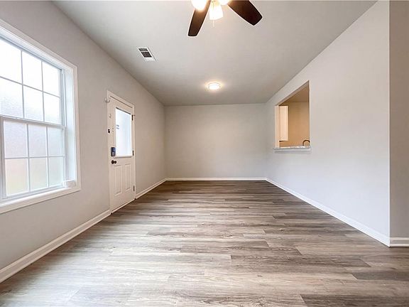 3rd image of 825 Commerce Blvd