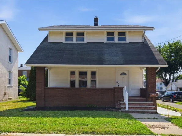 854 9th St NE, Massillon, OH 44646