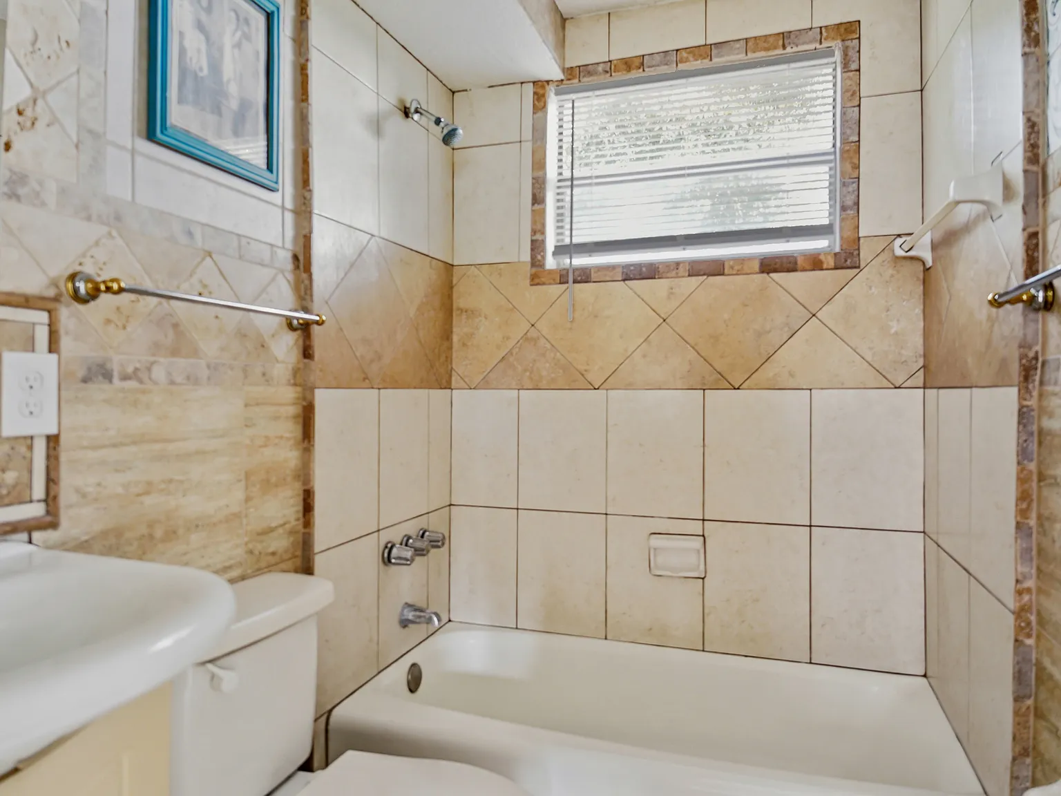 2 bed, 676 sqft, $995 — Photo 4