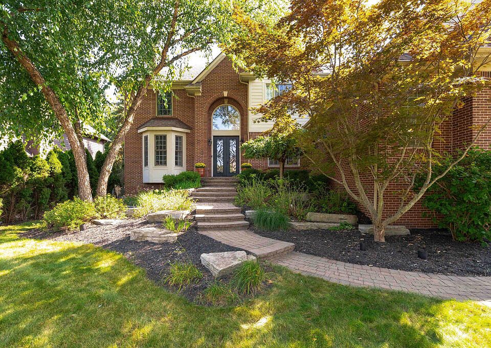 1st image of 7233 Essex Dr