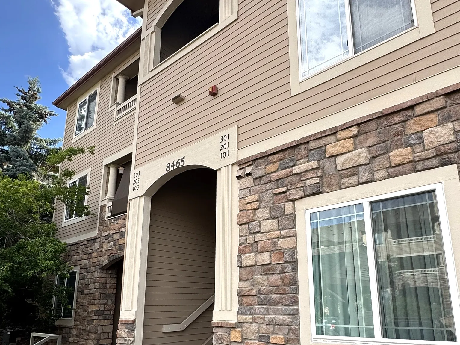 8465 S Holland Way — Photo 4