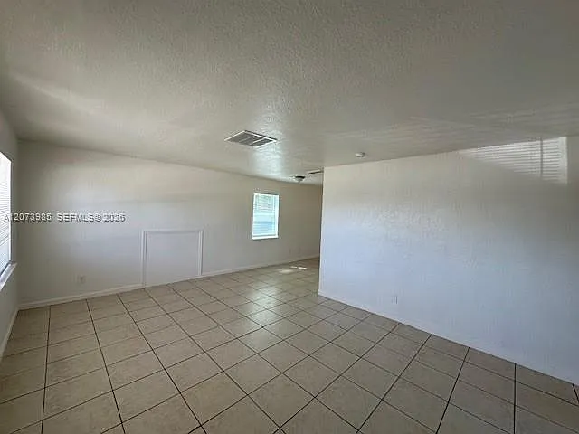 Golfview Heights 8 — Photo 4