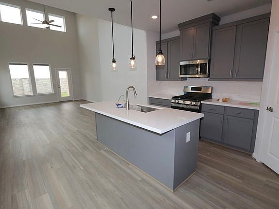 2nd image of 21839 Fitzroy Manor Ln