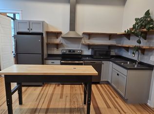 218 N Locust St APT 301, Grand Island, NE 68801
