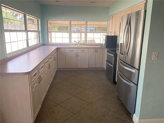 4th image of 7113 Lawnview Ct