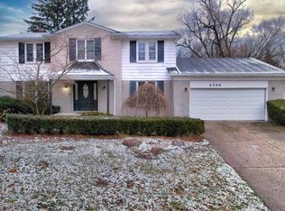 6569 Post Oak Dr, West Bloomfield, MI