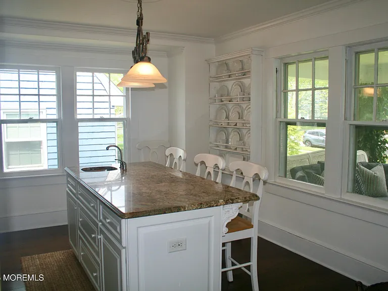 312 Boston Blvd — Photo 14