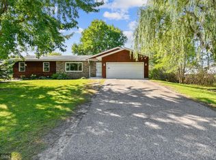 503 Marion St SW, Isanti, MN 55040