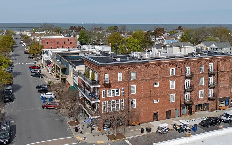 1st image of 245 Mason Ave