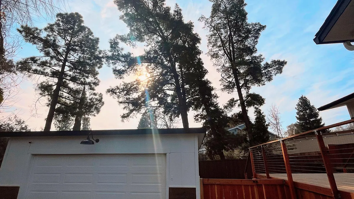 Large driveway with large detached 2-car garage - 1661 Alvarado Ave
