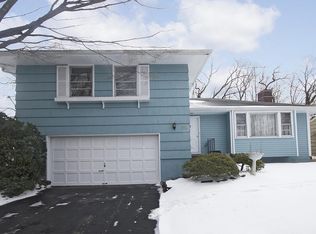 56 Mill Ln, Huntington, NY 11743