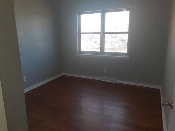 5th image of 8037 Rowland Ave