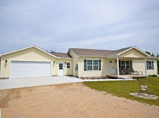 19796 Leroy Rd, Leroy, MI 49655