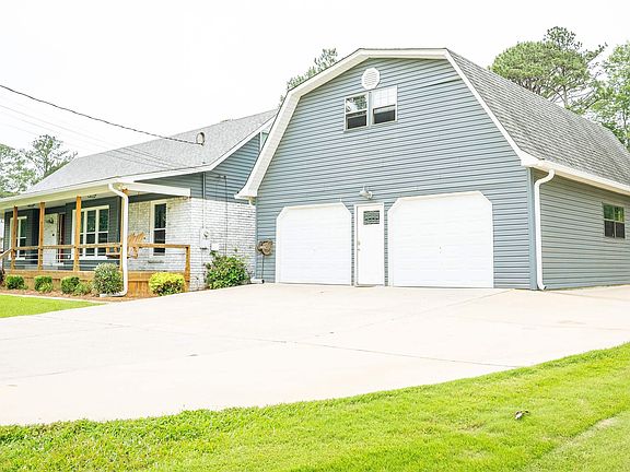 3rd image of 3943 Valley Bend Dr