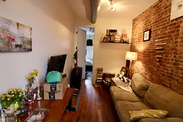 Rented by Lucky Apt Inc