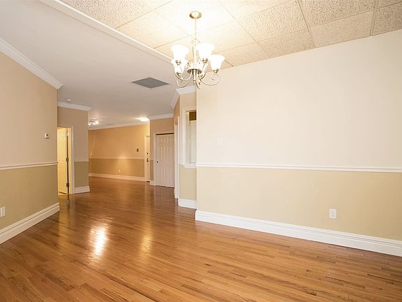 4th image of 75 Liberty Ave #411