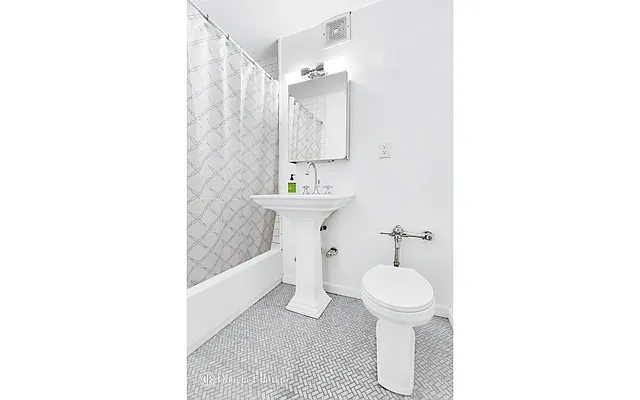 Sold by Douglas Elliman | media 20