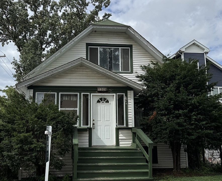1st image of 7220 N Hamilton Ave