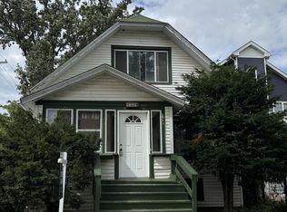7220 N Hamilton Ave, Chicago, IL 60645