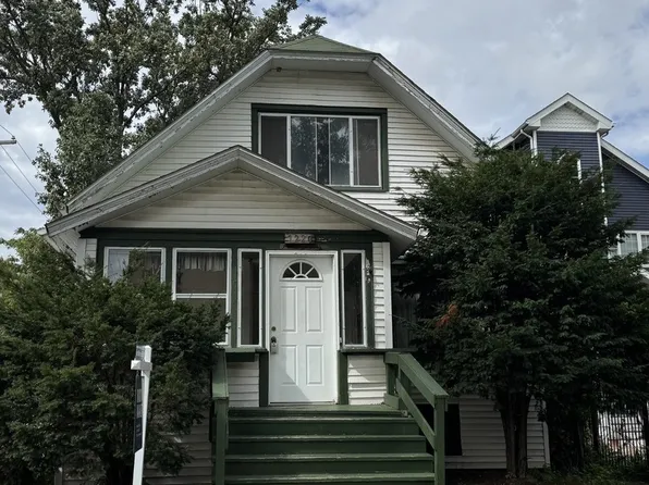 7220 N Hamilton Ave, Chicago, IL 60645