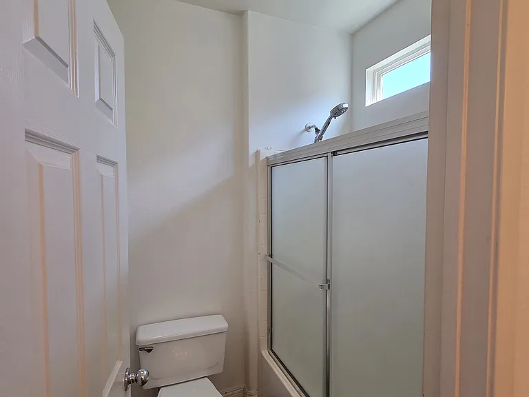 44528 Orchard Ln — Photo 15