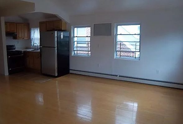 2nd image of 3957 Hill Ave Floor 2